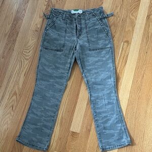 Anthropologie Cropped Camo Pants, Size 27